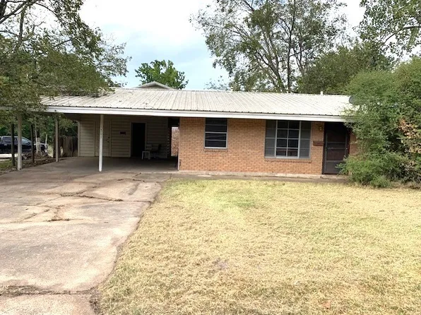 1501 W Taylor St, Clarksville, TX 75426