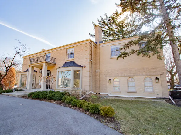 6556 N Drake Ave, Lincolnwood, IL 60712