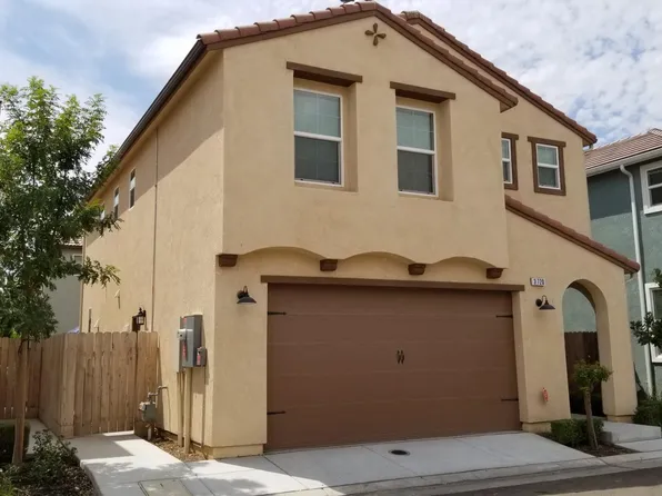 3720 Amity Ln, Clovis, CA 93619