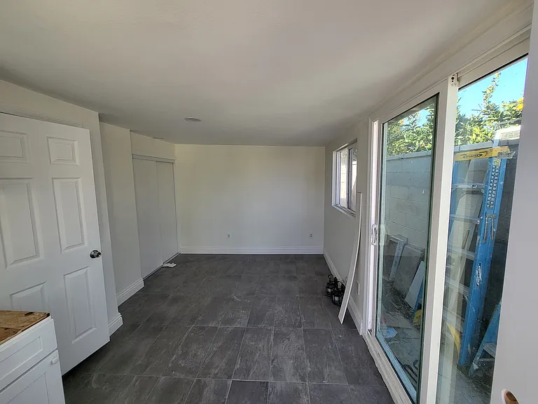 1629 Highland St #3 — Photo 5