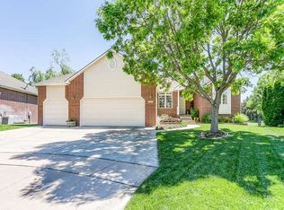 541 W Homestead Ct, Colwich, KS 67030