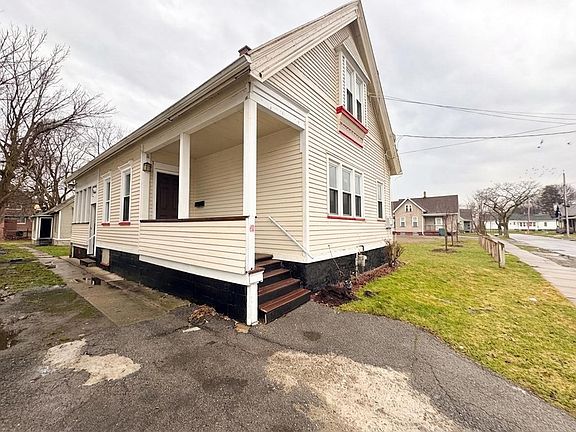 3rd image of 15 Dejonge St