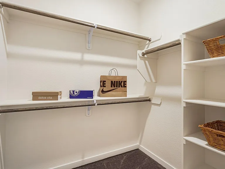 5843 Villa Lorenzo Dr — Photo 28