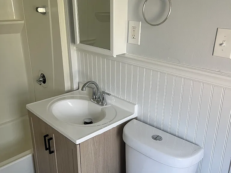 24 Circular Ave #3B — Photo 17
