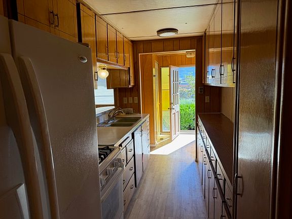 4th image of 912 Indigo Loop