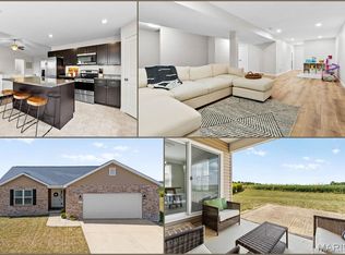 4411 Maple Brook Dr, Belleville, IL 62226