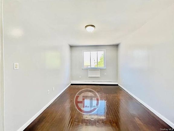 5th image of 237 Buttrick Ave #1