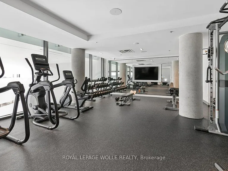 15 Wellington St S #1204 — Photo 20