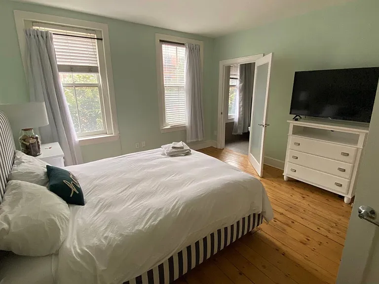 38 Hanson St #2 — Photo 7