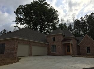 209 Stone Creek Dr, Madison, MS 39157