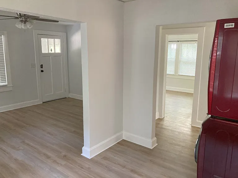 316 SE 9th St — Photo 11