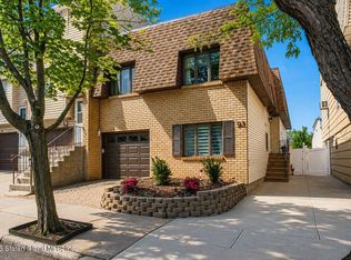 93 Mimosa Ln, Staten Island, NY 10312