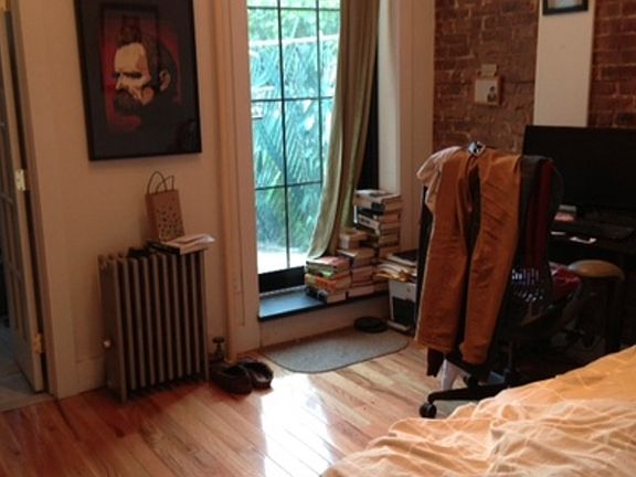 4th image of 90 Greenpoint Ave