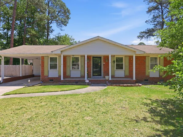 1011 Bingham Dr, Fayetteville, NC 28304