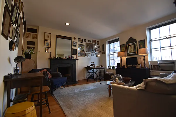 Rented by Buchbinder & Warren | media 9