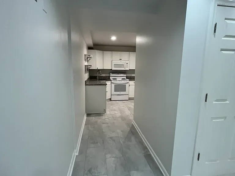 1106 Landerset Dr — Photo 5