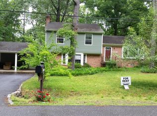 10246 Ashburn Rd, North Chesterfield, VA 23235