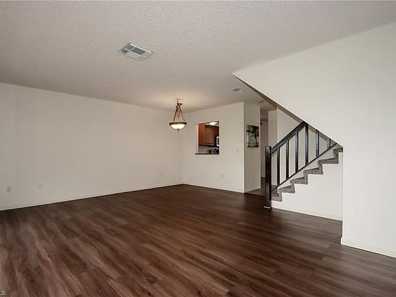 4th image of 25484 Cockleshell Dr APT 901