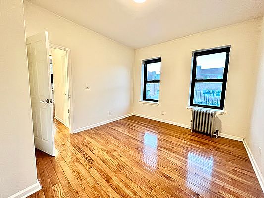5th image of 32-40 93rd St APT D5