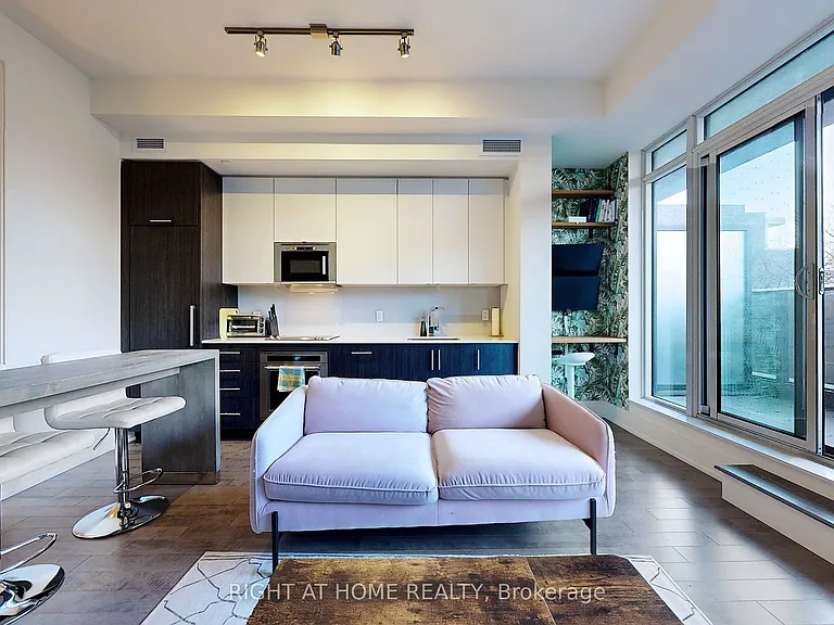 330 Richmond St W #209 — Photo 7