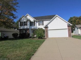 3348 Bath Heights Dr, Cuyahoga Falls, OH 44223