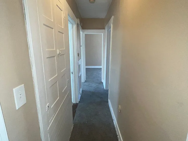 2645 W Grand St — Photo 7