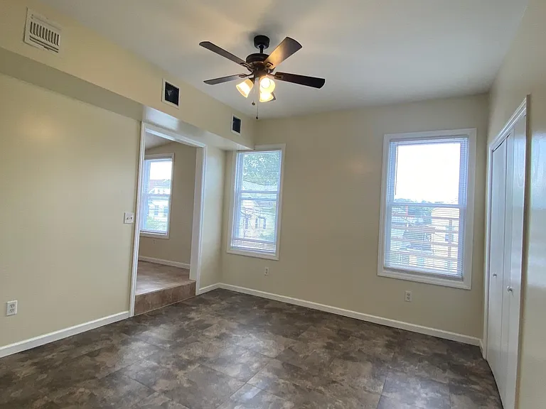 465 15th Ave #7 — Photo 3