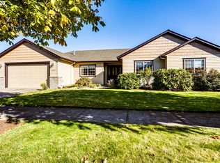 3957 Hampshire Ln, Eugene, OR 97404