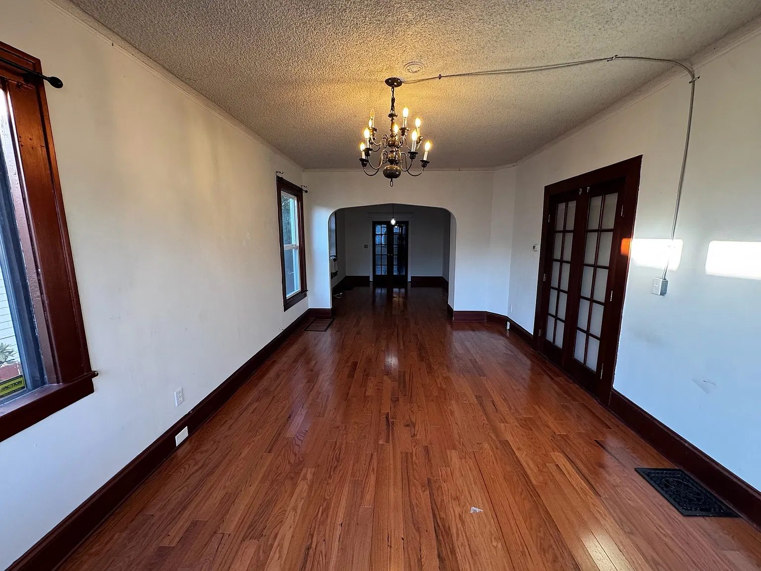 3135 SE Hawthorne Blvd — Photo 2