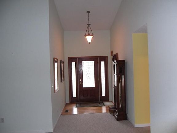 4th image of 7058 Lakewood Dr