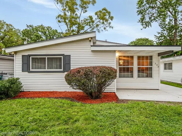 1202 E Maxlow Ave, Hazel Park, MI 48030