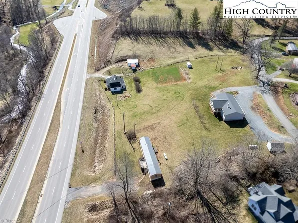 6676 Us Highway 221 S, West Jefferson, NC 28694