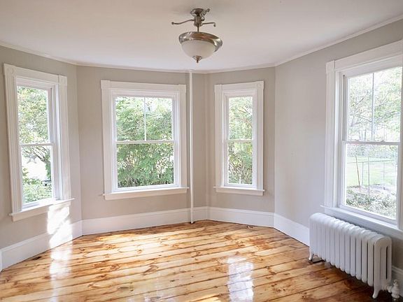 3rd image of 15 Moody St