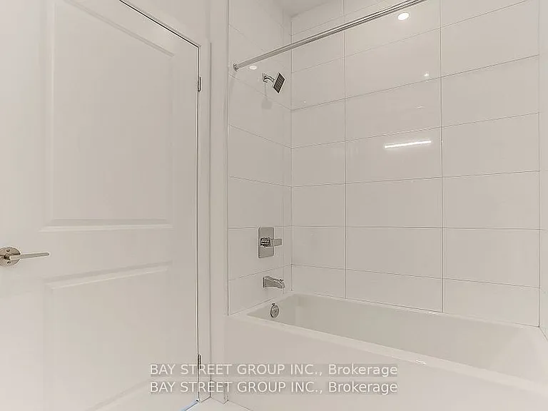 395 Bloor St E #2802 — Photo 20