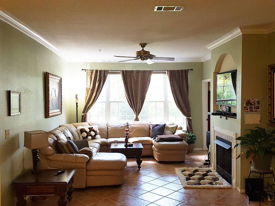 1st image of 13810 Sutton Park Dr N APT 519