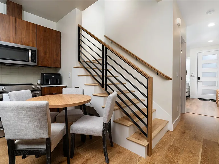 2218C Franklin Ave E #C — Photo 19