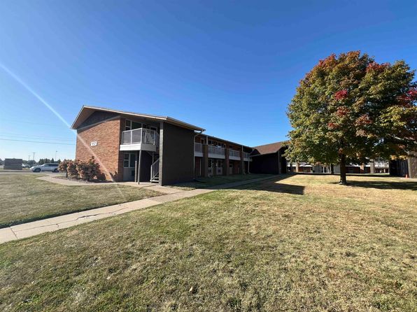 1717 Kane St, Dubuque, IA 52001
