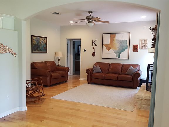 2nd image of 1225 Shennandoah