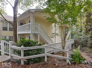 1006 Gettysburg Pl, Sandy Springs, GA 30350