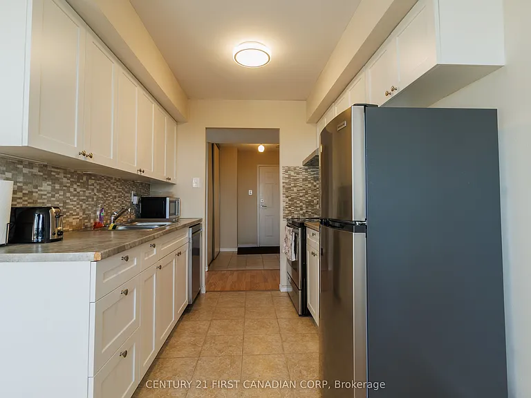 30 Chapman Ct #1001 — Photo 17