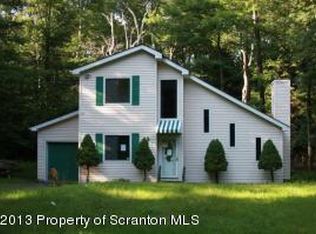1079 Cheyenne Trl, Gouldsboro, PA 18424