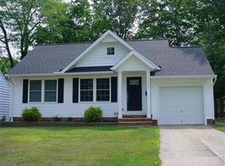 1127 Belrose Rd, Mayfield Heights, OH 44124