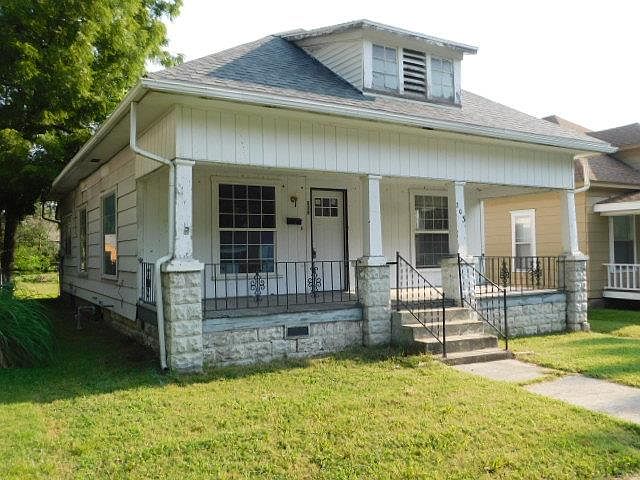 1st image of 203 E 22nd St