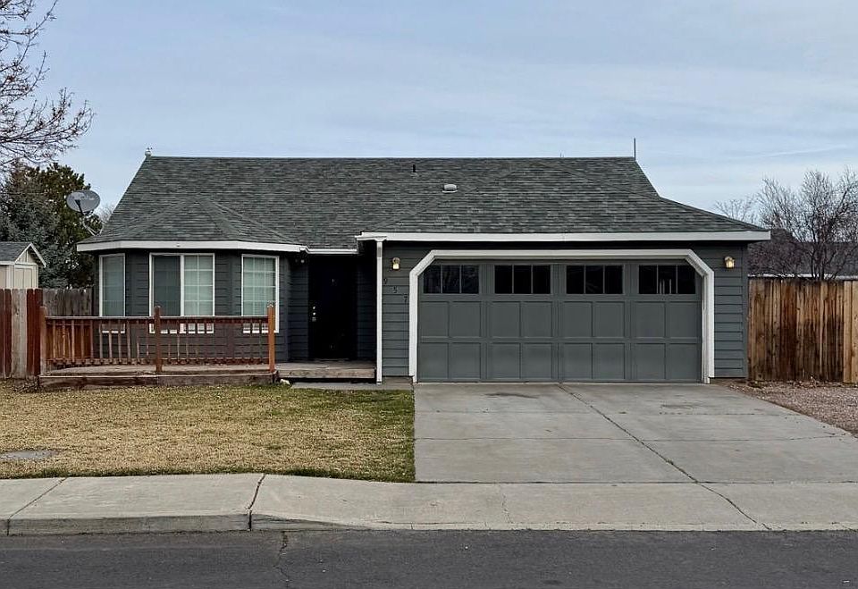 1st image of 957 NW Redwood Pl