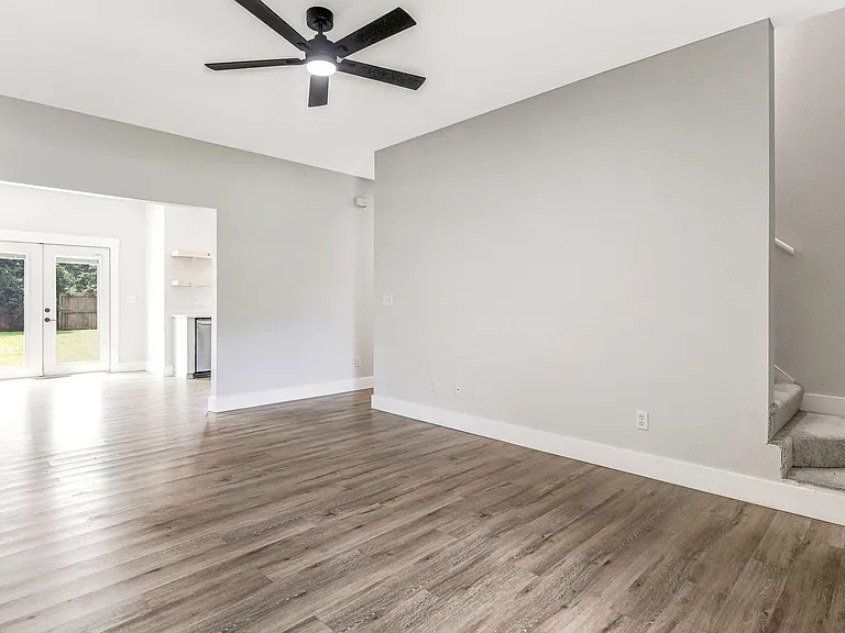 6643 Water St — Photo 3