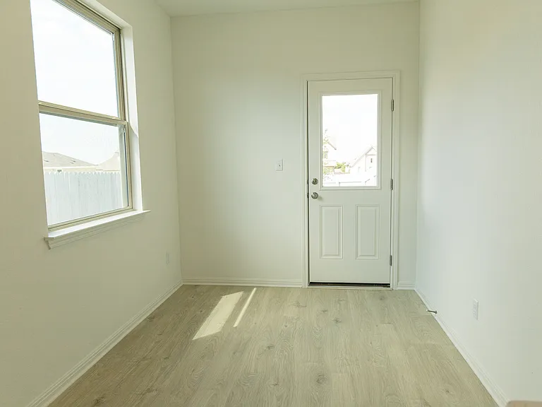 388 Glocken Ln — Photo 9