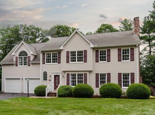 42 Medbury Rd, North Attleboro, MA 02760