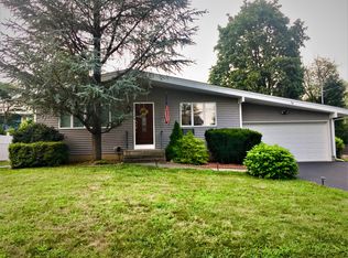 18 Charles St, Nanuet, NY 10954