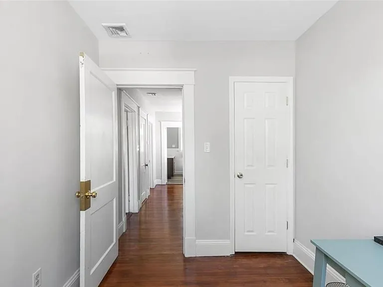 2224 Seminary Ave — Photo 21