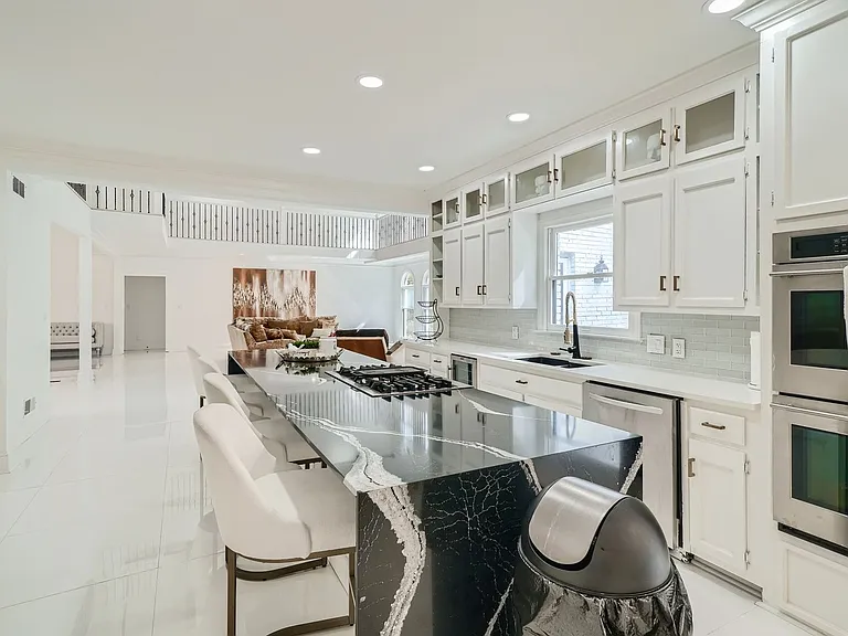 425 Ferry Lndg — Photo 13